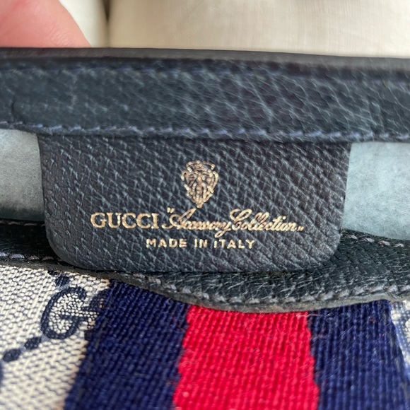 💕Vintage Gucci Clutch - Picture 3 of 16